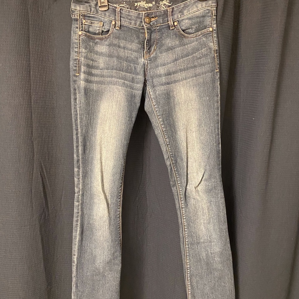 Express barely boot cut low rise size 2